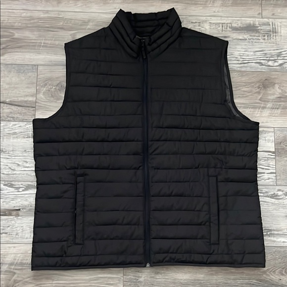 Gap Men's Black Quilted Vest - Picture 1 of 2